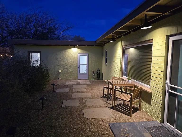 623 N Jerrie Ave — Photo 24