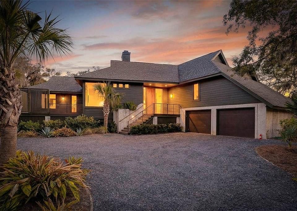 1st image of 406 Palm Dr
