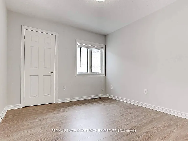 155 Durhamview Cres — Photo 26