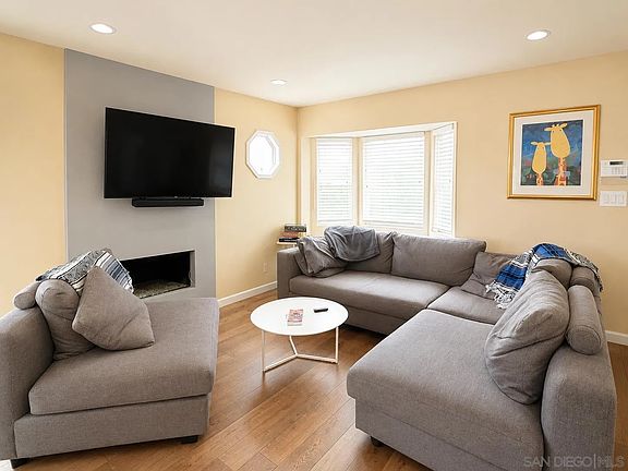 4th image of 4305 Fanuel St