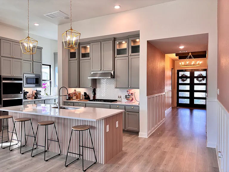 4611 Columbus Dr — Photo 9