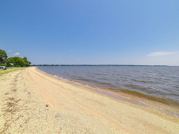 2nd image of 40255 Beach Dr
