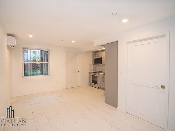 3rd image of 115 W 136th St #1B2