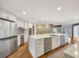 760 Stonebridge Dr, Cincinnati, OH 45233