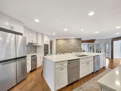 760 Stonebridge Dr, Cincinnati, OH, 45233