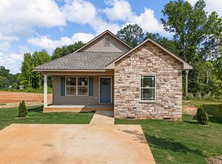 557 Molly Parker Ln, Spartanburg, SC 29301