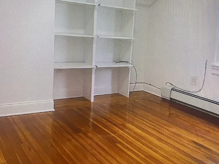 Edison Ave — Photo 11