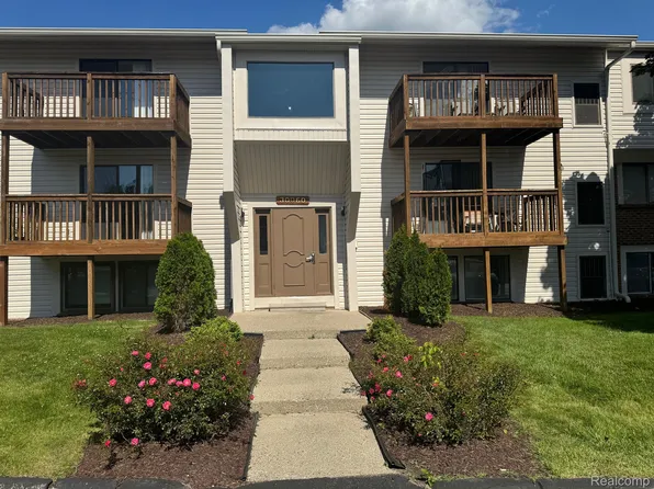 30060 W Twelve Mile Rd Unit 89, Farmington, MI 48334