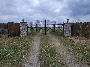 1412 E Leonard Rd, Leonard, MI 48367