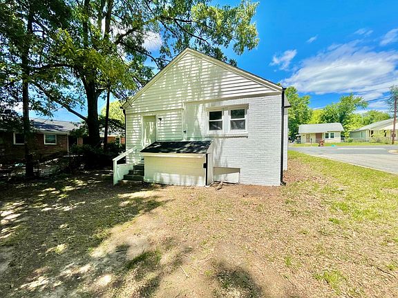 5th image of 811 Dana Pl