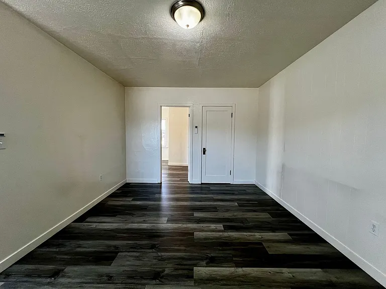 102 N 3rd Ave — Photo 5
