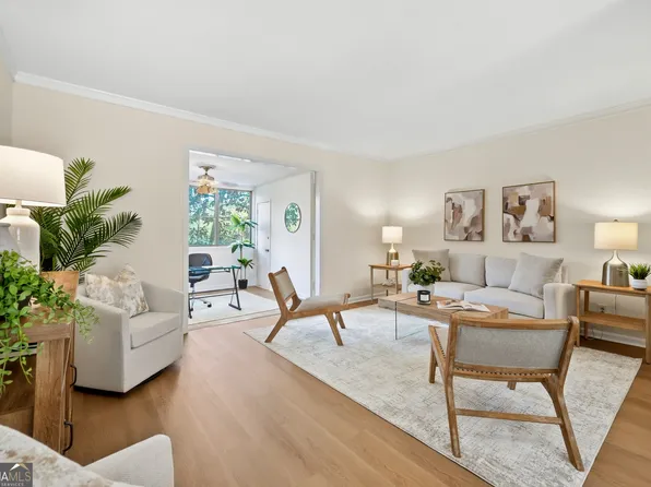 73 Montre Sq NW, Atlanta, GA 30327
