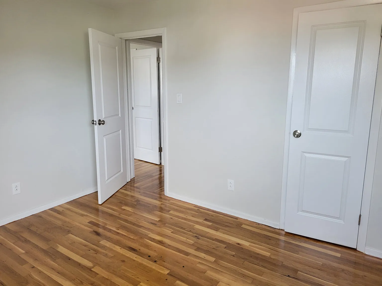 3 bed, 1100 sqft, $3,650 — Photo 4