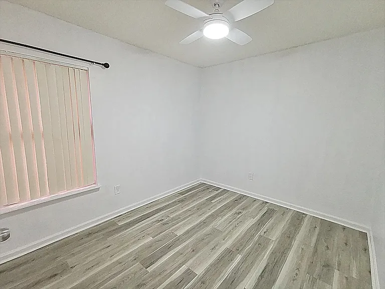 2107 Willesdon Dr E — Photo 9