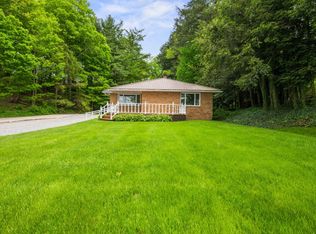 12052 Lake Dr, Conneaut Lake, PA 16316
