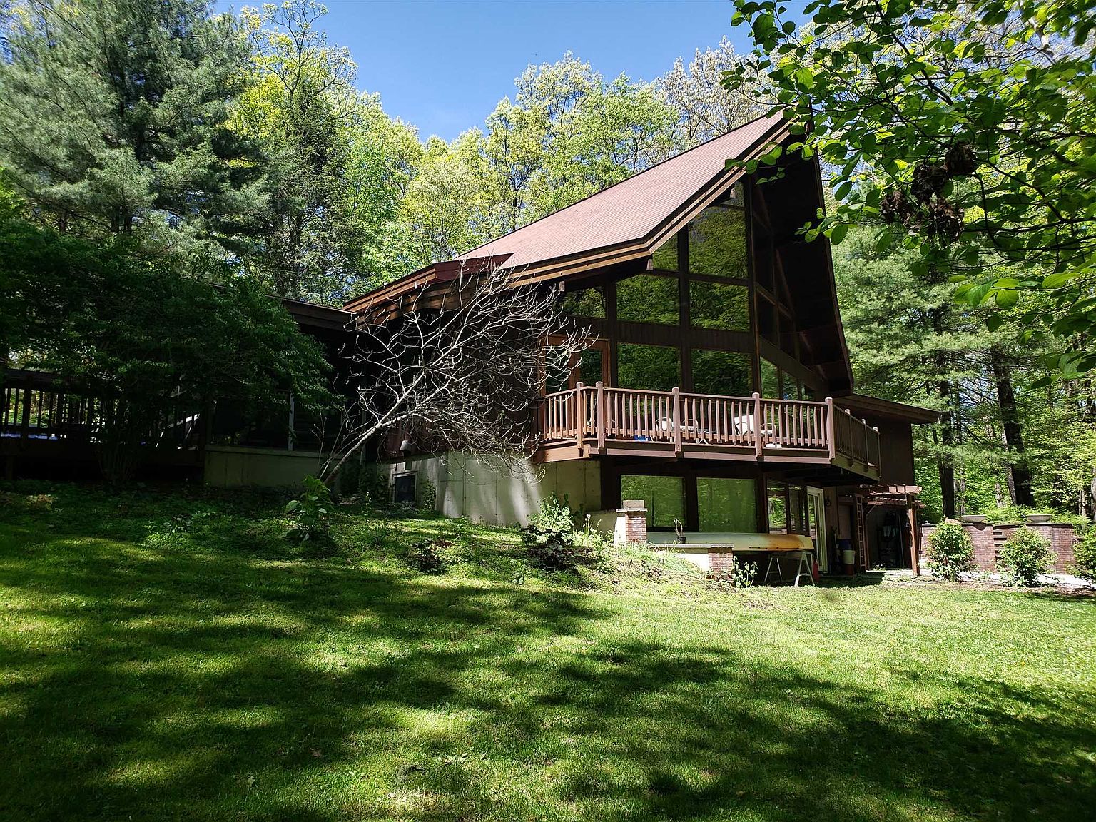 8 Stonegate Dr, Hyde Park, NY 12538 | Zillow