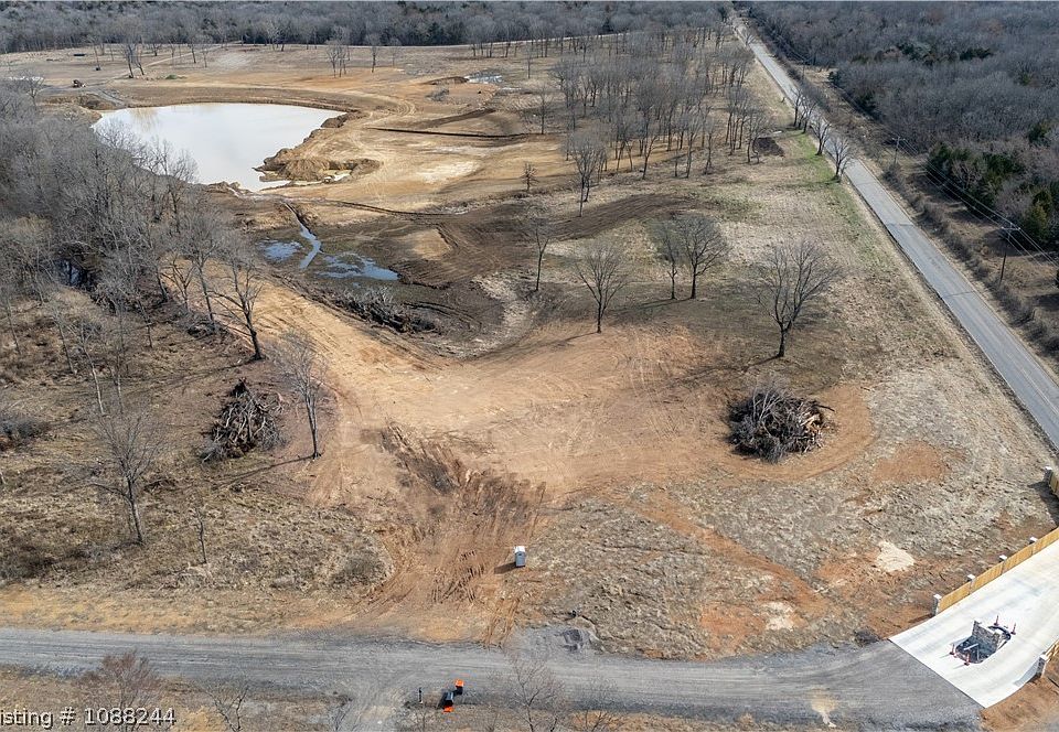 2nd image of LOT 1 Edens Edge Dr