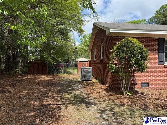 3rd image of 1629 Harley Cir