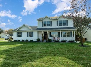 10063 Blue Jay Dr, Freeland, MI
