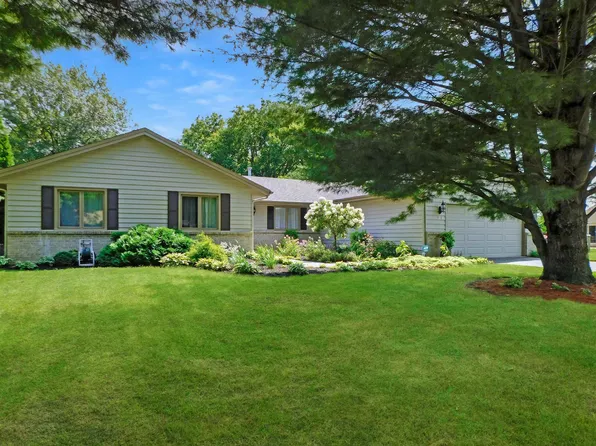 428 Pheon Dr, Rockton, IL 61072