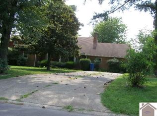 1124 Circarama Dr, Murray, KY 42071