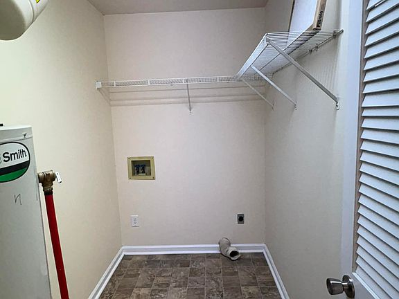 2nd image of 1618 McIntosh St APT C