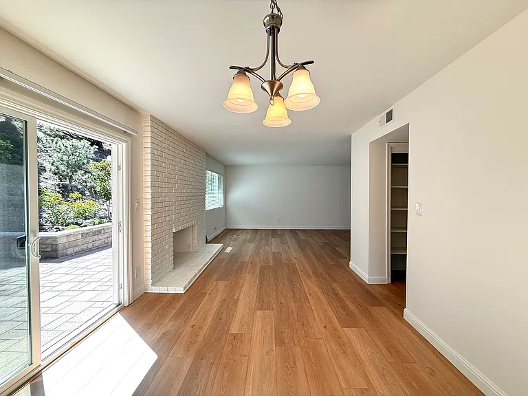 5770 Soledad Mountain Rd — Photo 16