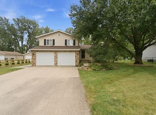 1520 Danish Dr, Cedar Falls, IA 50613