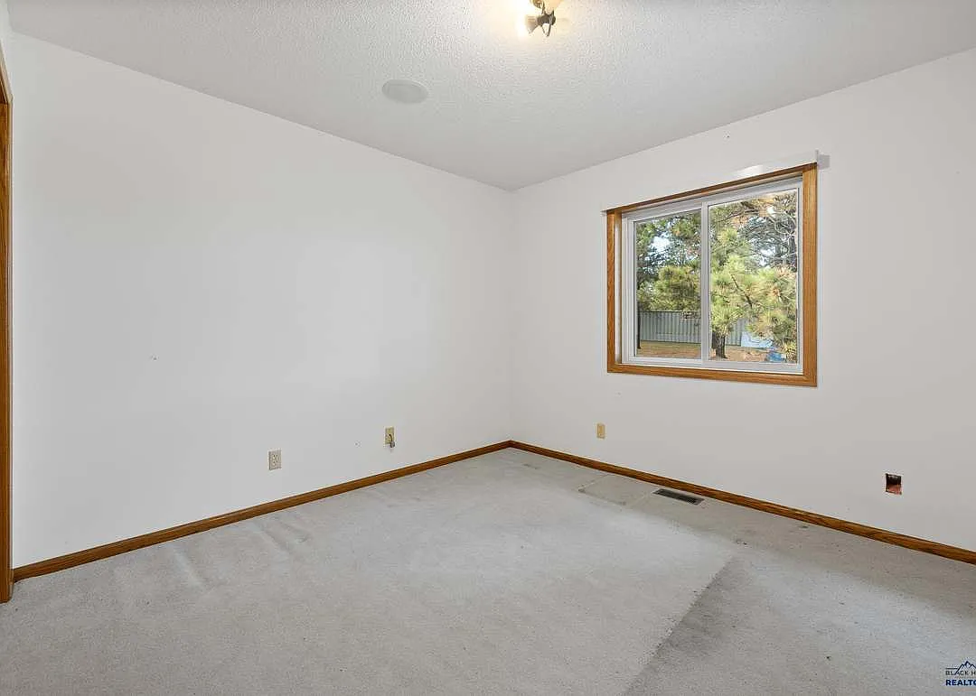 2 bed, 2759 sqft, $2,150 — Photo 3