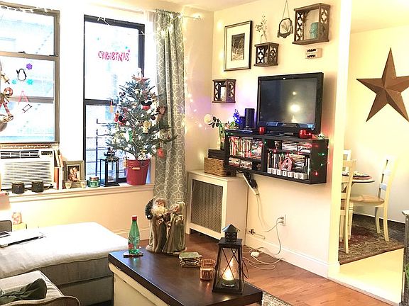 4th image of 220 E 18th St APT 4N