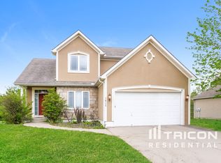 1816 NE Volos Ct, Blue Springs, MO 64029