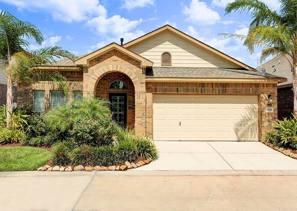 1st image of 3504 Arezzo Cir