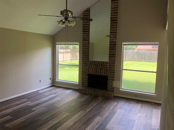 5th image of 8446 Lake Crystal Dr
