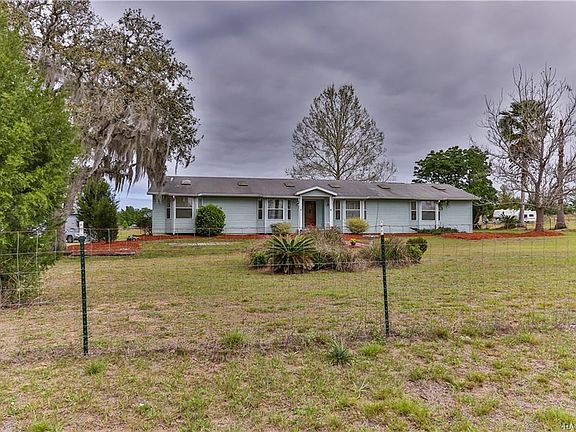 2nd image of 8221 N Shetland Ln