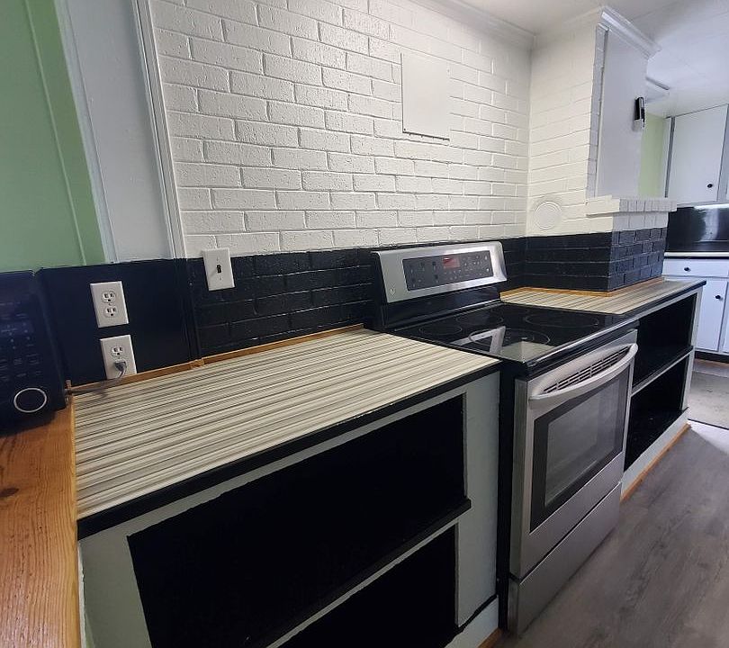 1st image of 448 Ridgeview Rd APT 3