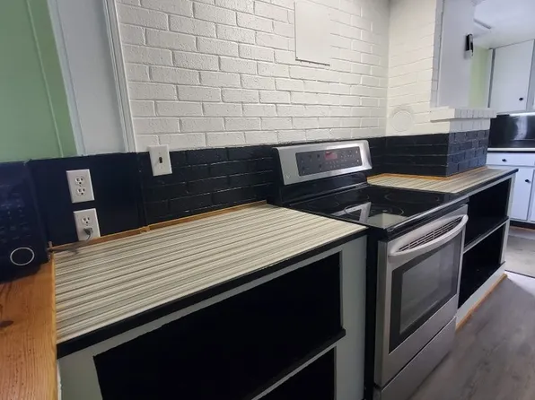 448 Ridgeview Rd APT 3, Brightwood, VA 22715