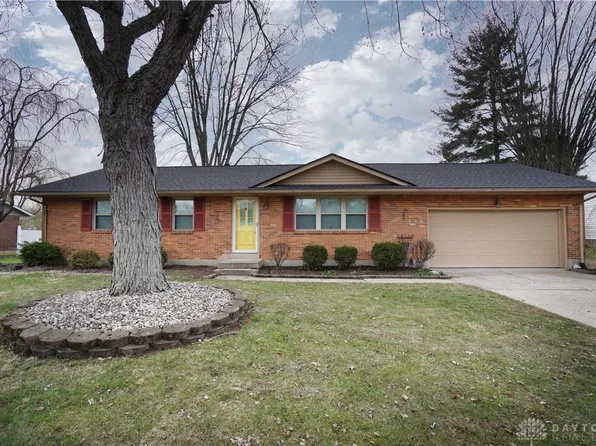 398 5th St, Waynesville, OH 45068