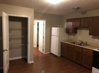 296 Cade Ave APT 1, Russell Springs, KY