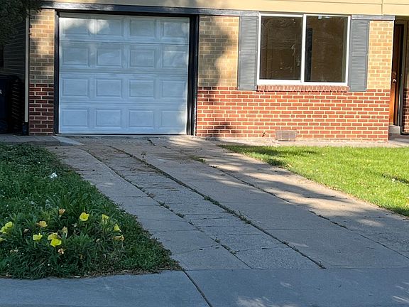 4th image of 221 Newport St