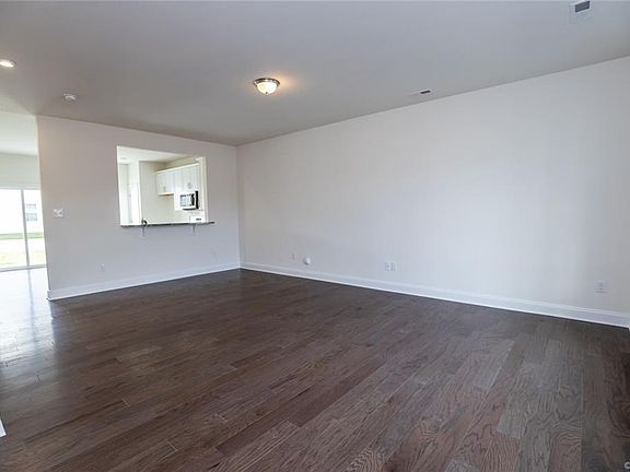 4th image of 6137 Bowline Ln