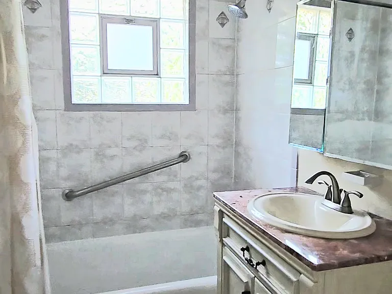 8518 Rockefeller Ave #2A — Photo 11