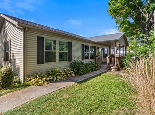 204 E Sherman St, Saint Joseph, IL 61873