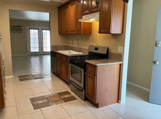 7601 Volga Dr APT 2, Huntington Beach, CA 92647