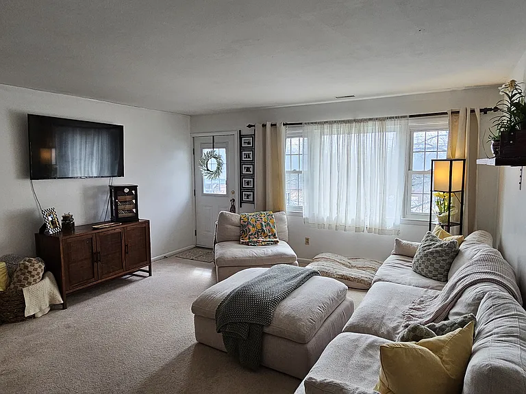C7-2250 Triphammer Rd #C7 — Photo 12