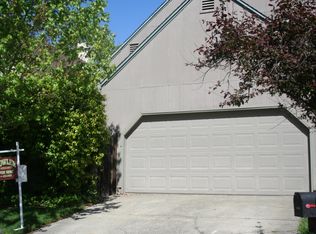 1356 Meadow Ct, Healdsburg, CA