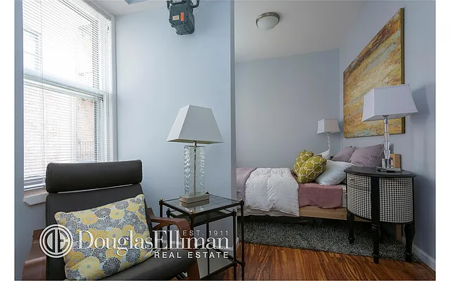 Sold by Douglas Elliman | media 16