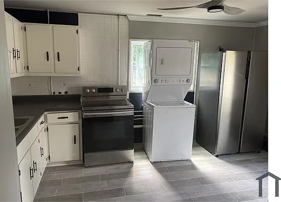 3 bed, 2500 sqft, $1,900 — Photo 4