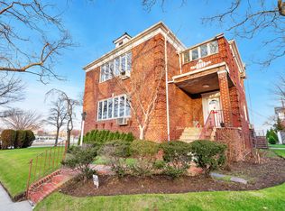 7 Hastings St, Brooklyn, NY 11235