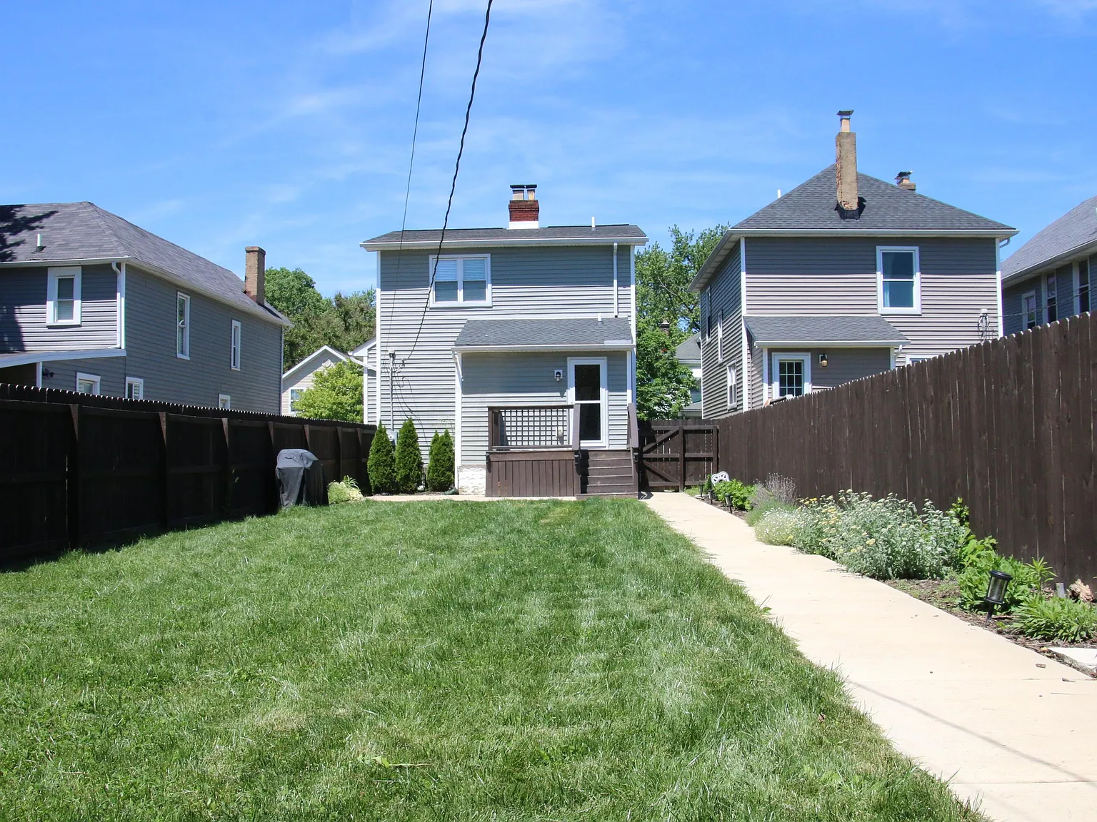 2 bed, 2.5 bath, 1279 sqft, $2,295 — Photo 2