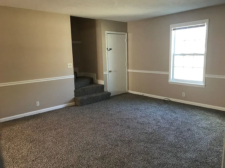 2563 Carriage Dr #B — Photo 5